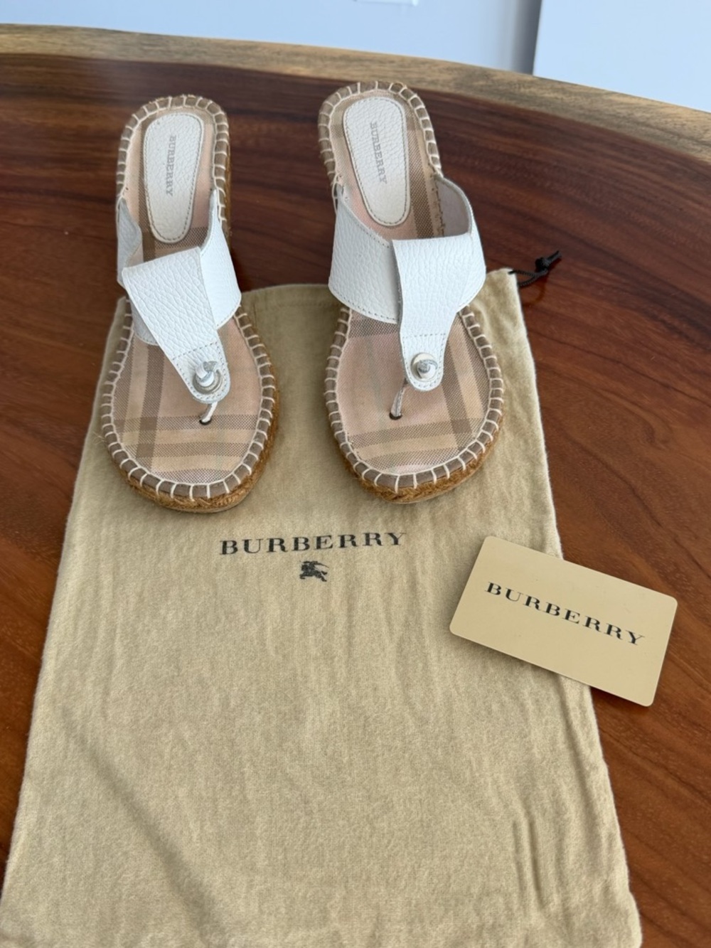 Burberry White Leather Espadrille Wedges with Nova check pattern size 39 EU